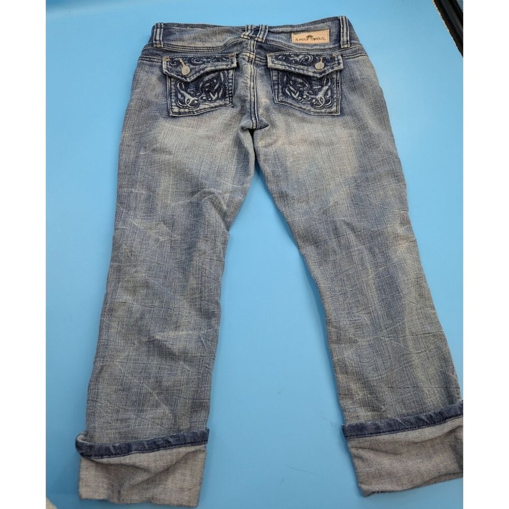 Almost Famous Button Up Cuffed Capri Vintage - image 1